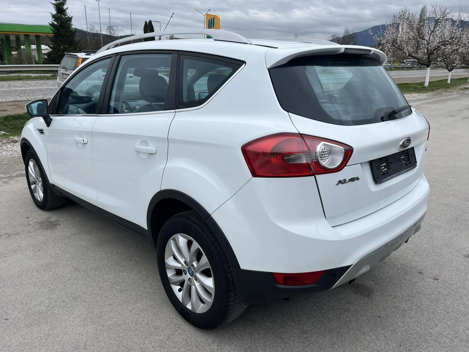 Ford Kuga 2.0 HDI 136кс 4Х4 КЛИМАТРОНИК ВНОС ИТАЛИЯ , снимка 5 - Автомобили и джипове - 54033097