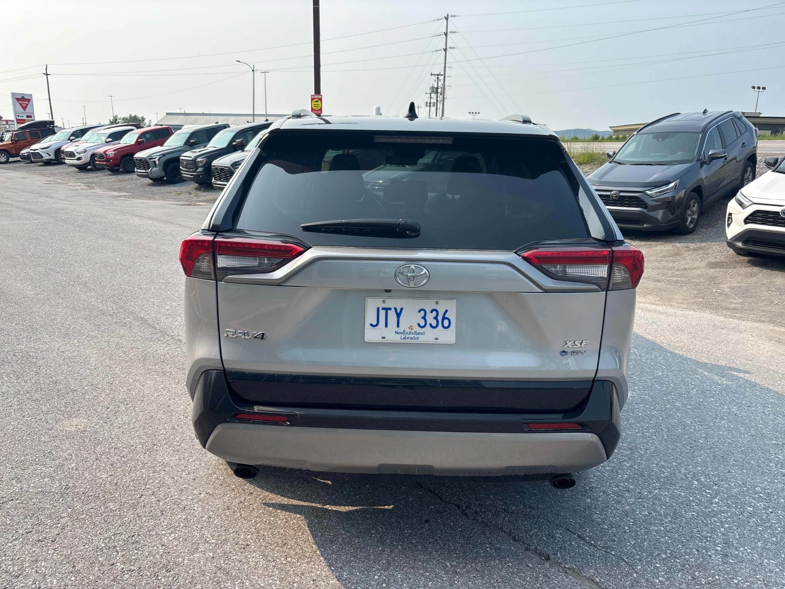 Toyota Rav4 Hybrid XSE/2 КЛЮЧА/ПАНОРАМА/CARFAX/АВТО КРЕДИТ, снимка 5 - Автомобили и джипове - 55194304