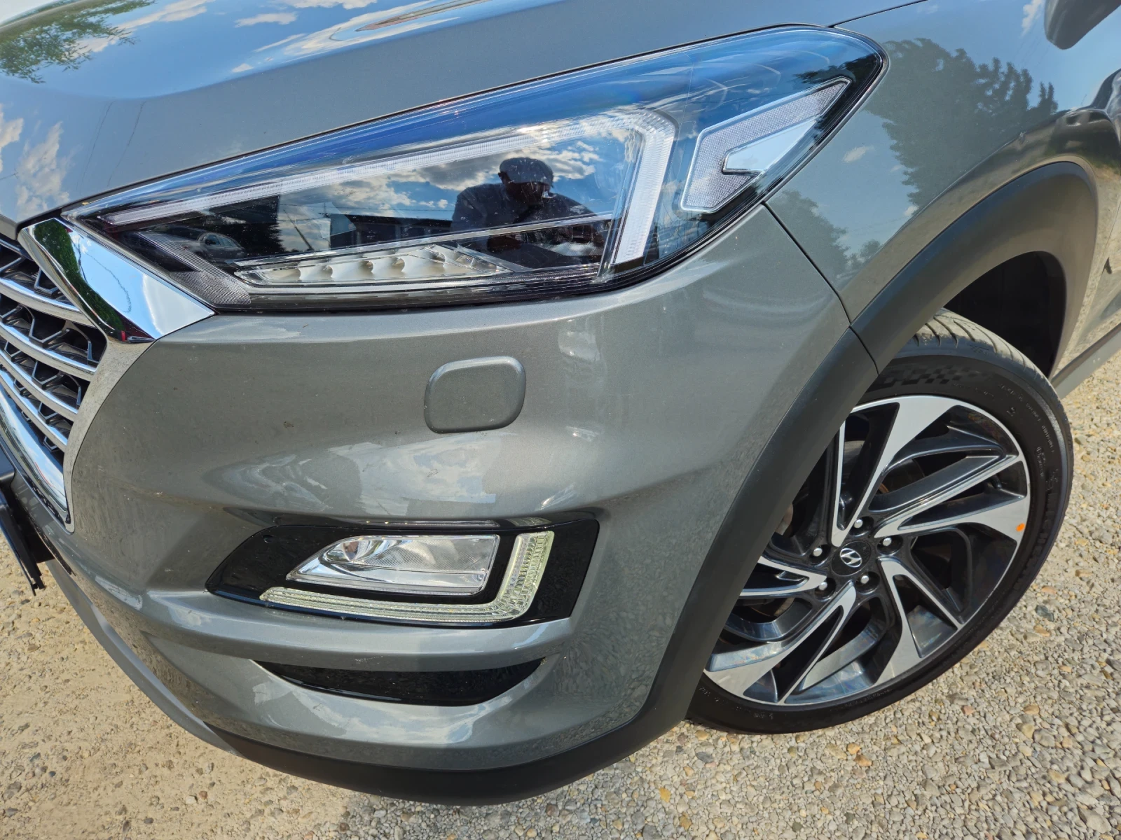 Hyundai Tucson ВСИЧКИ ЕКСТРИ ШВЕЙЦАРИЯ PREMIUM, снимка 2 - Автомобили и джипове - 55374358