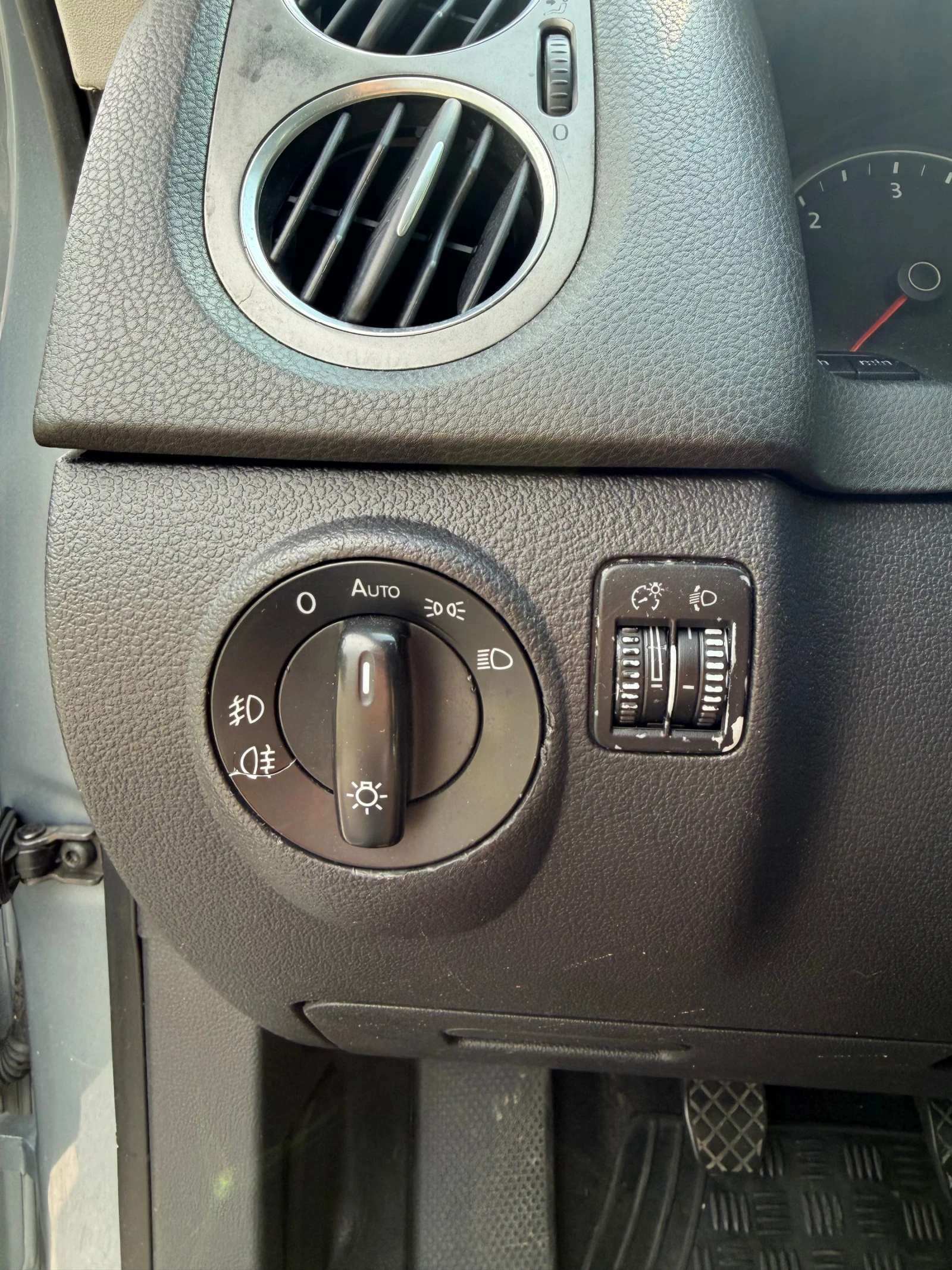 VW Tiguan 2.0 170 4motion, снимка 14 - Автомобили и джипове - 55411976