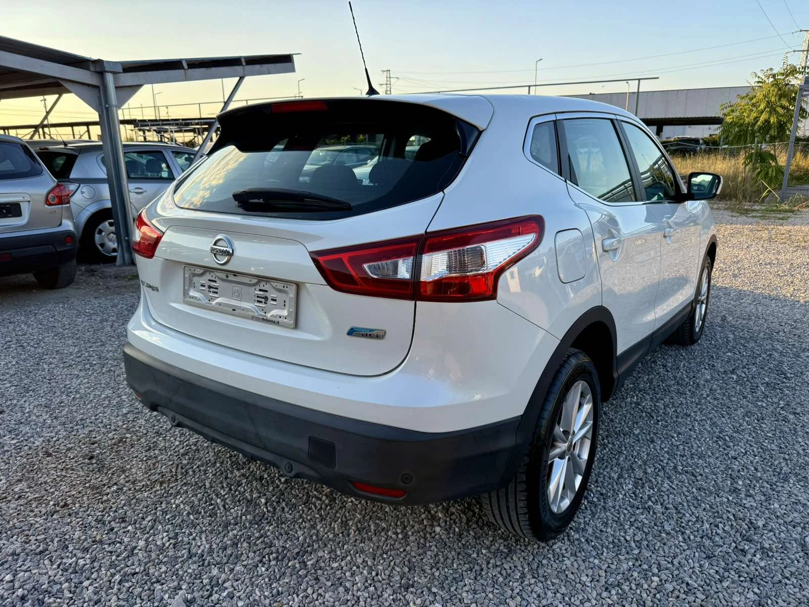 Nissan Qashqai 1.6DCI AVTOMAT Italia, снимка 6 - Автомобили и джипове - 55464125