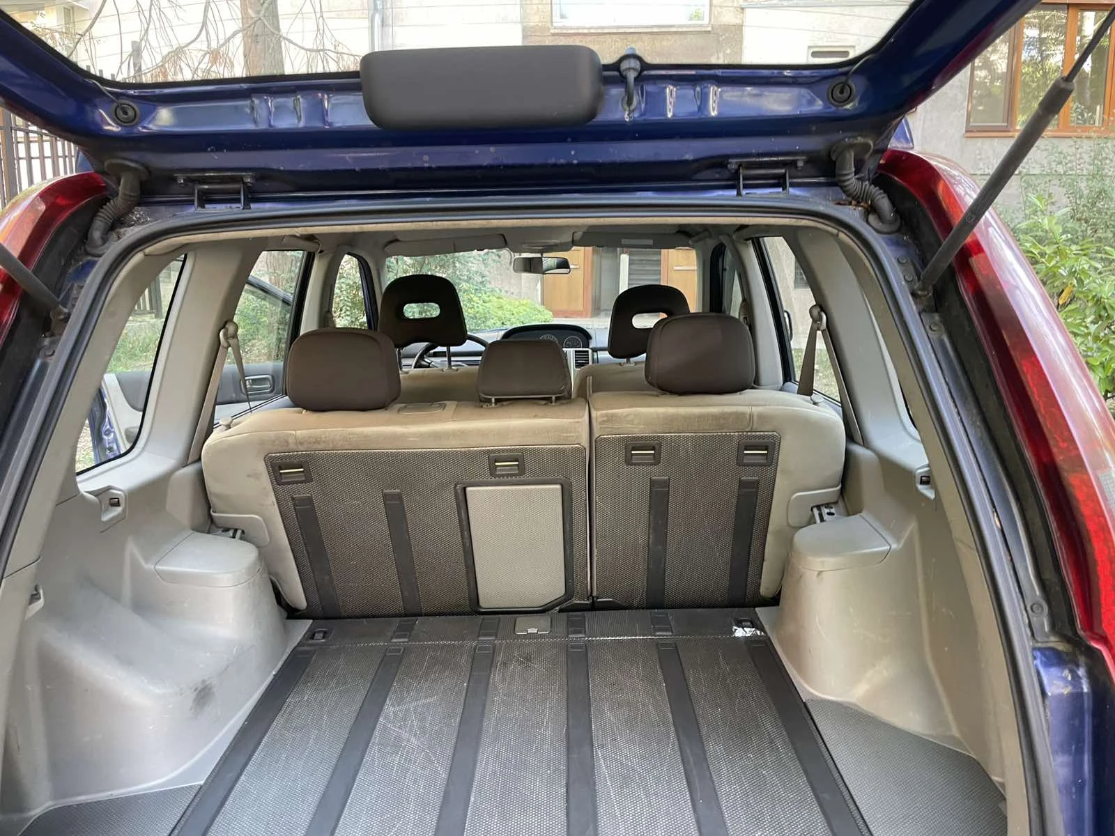 Nissan X-trail 2.2 TDI 4x4, снимка 10 - Автомобили и джипове - 55547259