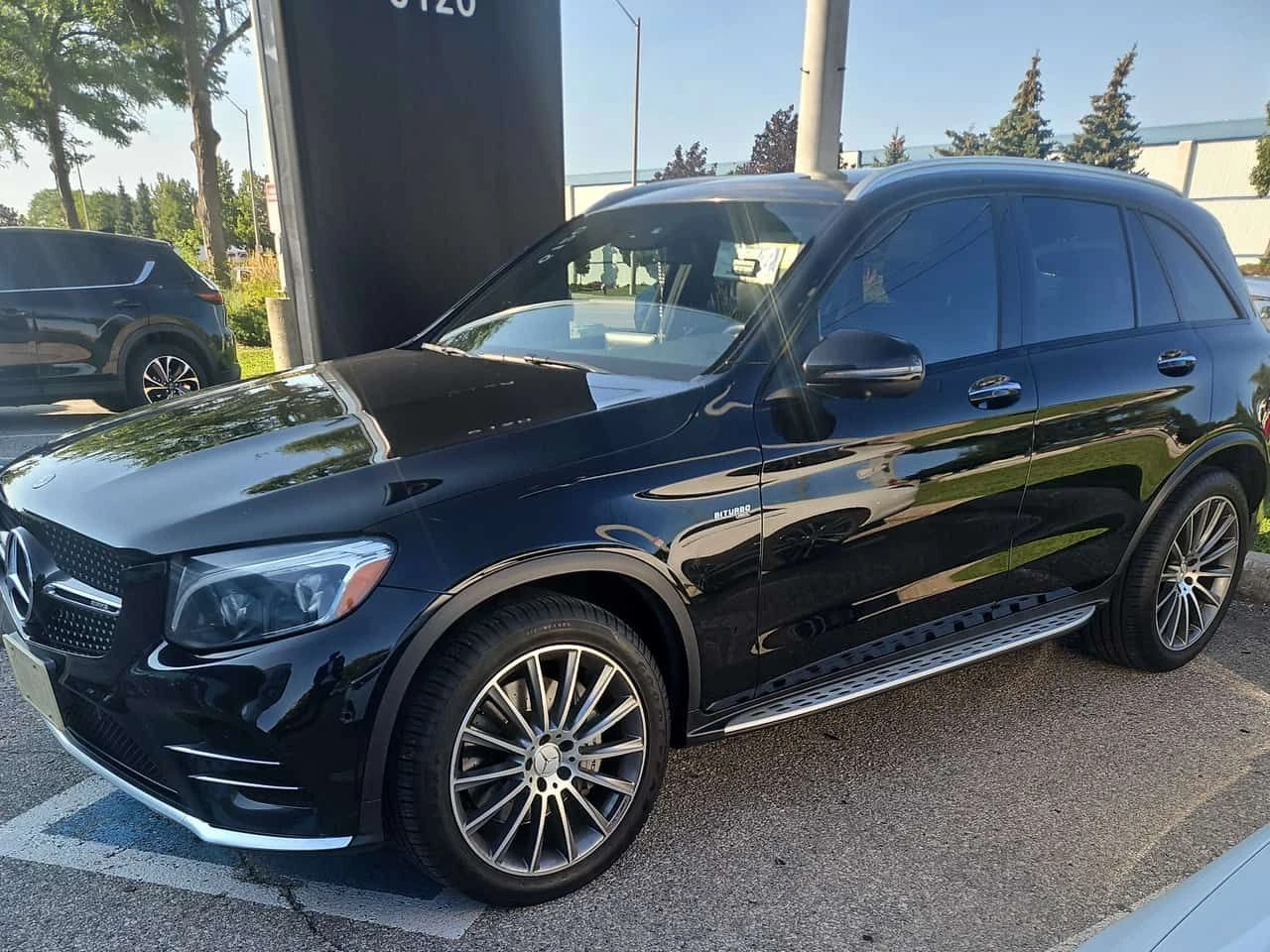Mercedes-Benz GLC 43 AMG * CARFAX * ЦЕНА ДО БГ, снимка 2 - Автомобили и джипове - 55628803