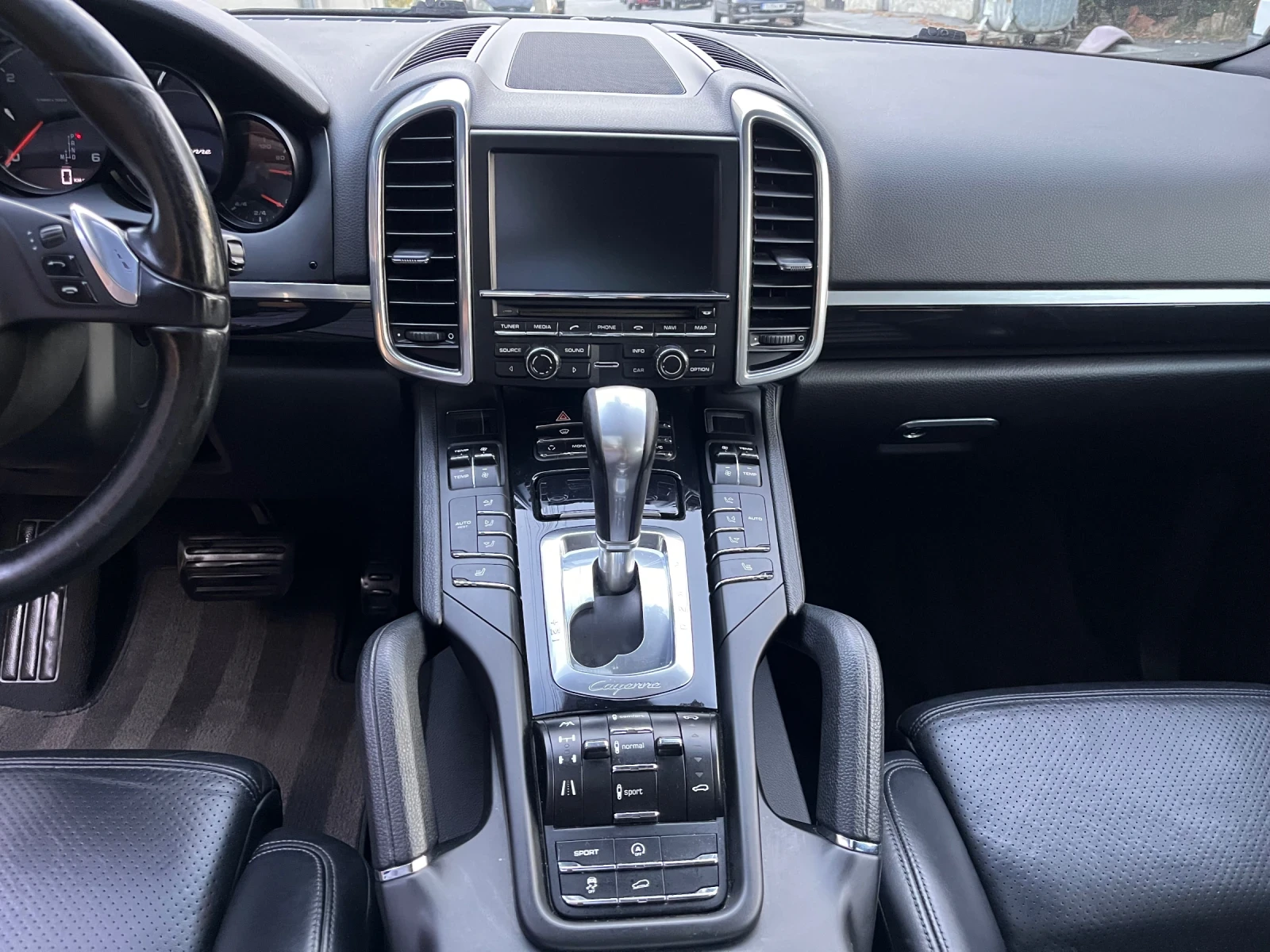 Porsche Cayenne, снимка 13 - Автомобили и джипове - 56429021