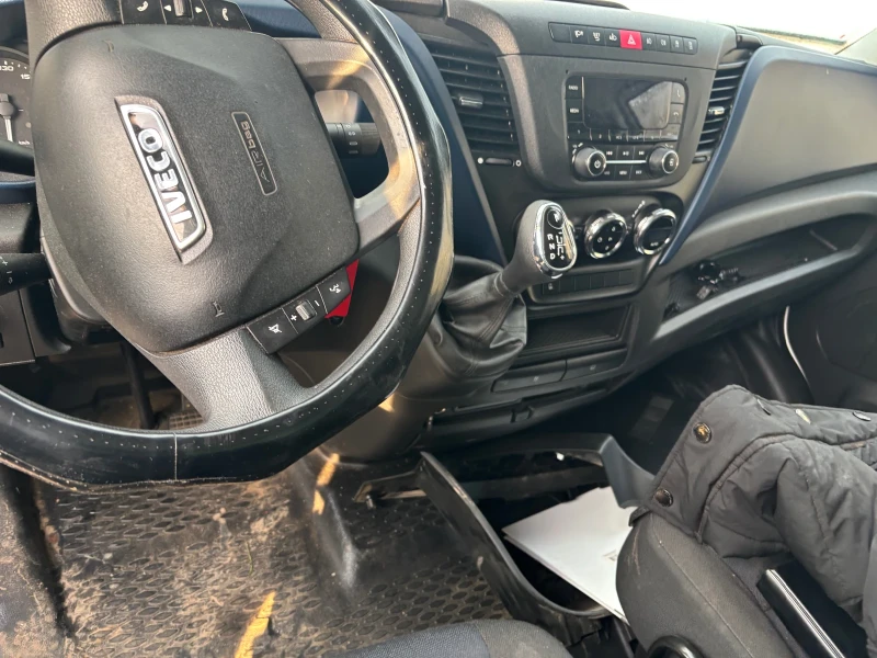 Iveco Daily, снимка 5 - Бусове и автобуси - 52887716