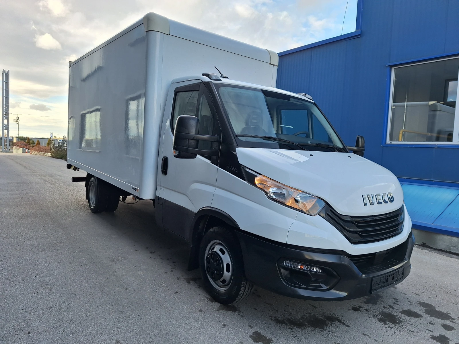 Iveco Daily 35C16   1 ГОДИНА ПЪЛНА ГАРАНЦИЯ - изображение 3