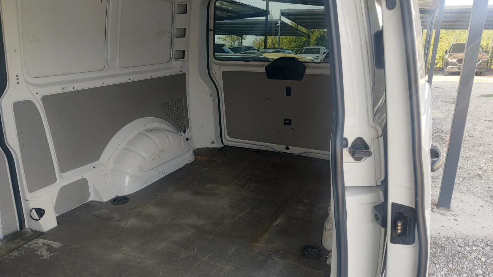 VW Transporter /T6/4Motion/Navi/Темпомат , снимка 9 - Бусове и автобуси - 56033584