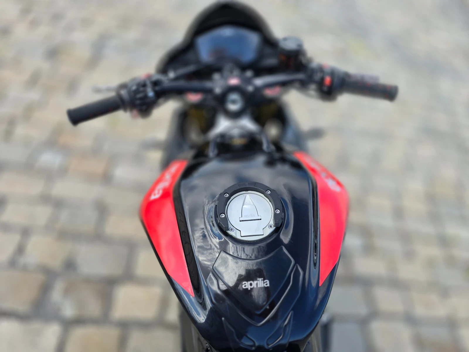 Aprilia Tuono V4 1100 2018  | Mobile.bg   15