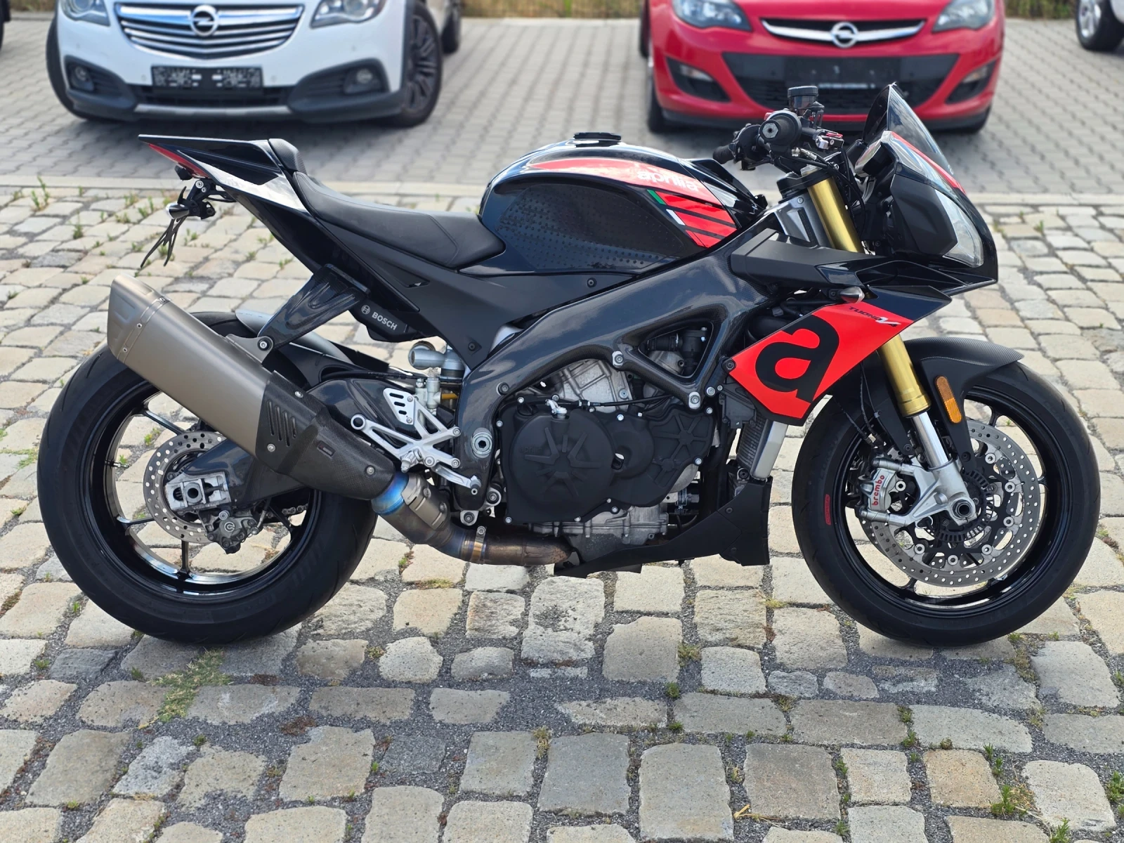 Aprilia Tuono V4 1100 2018 година - изображение 5