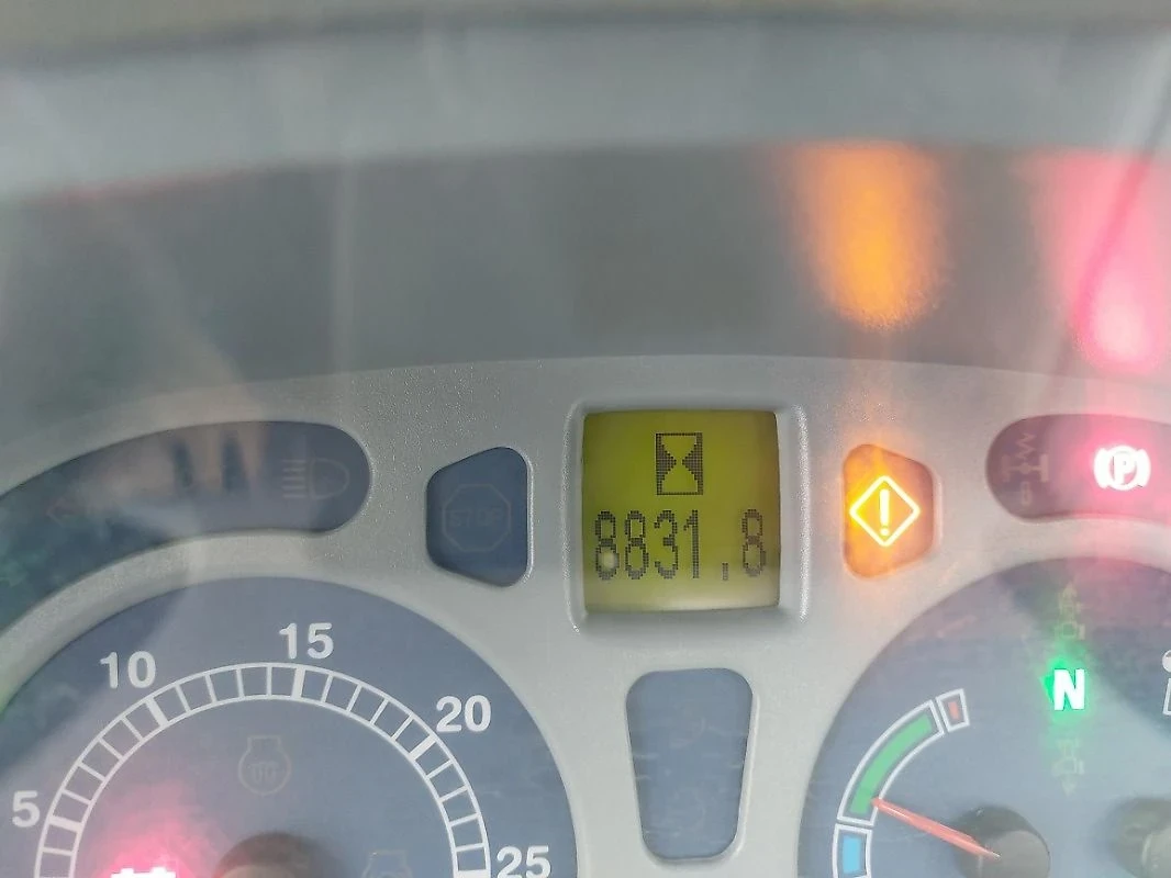 Трактор New Holland Т 70 50 - изображение 6