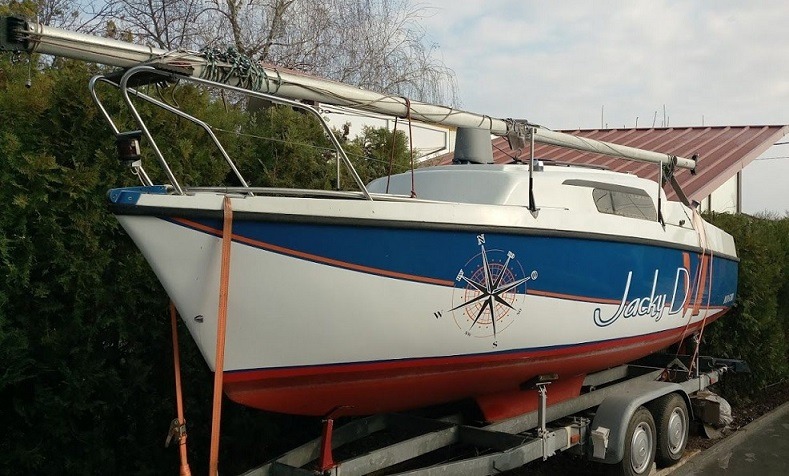 Лодка Roby 23, снимка 2 - Воден транспорт - 45694306