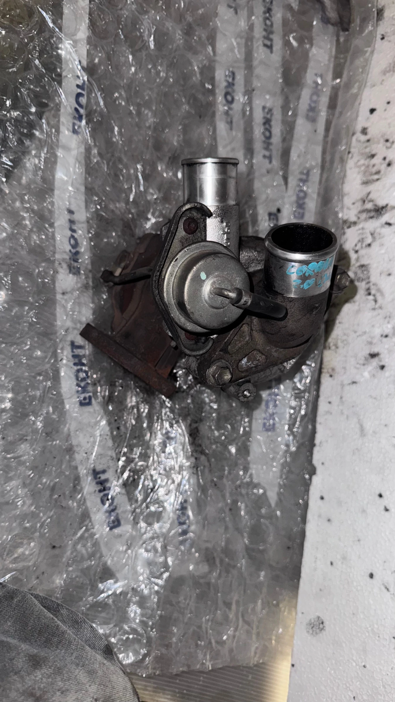 ����� ��������� �� Toyota Corolla  - 17201-27050 / VB100208 | Mobile.bg � ����������� 1