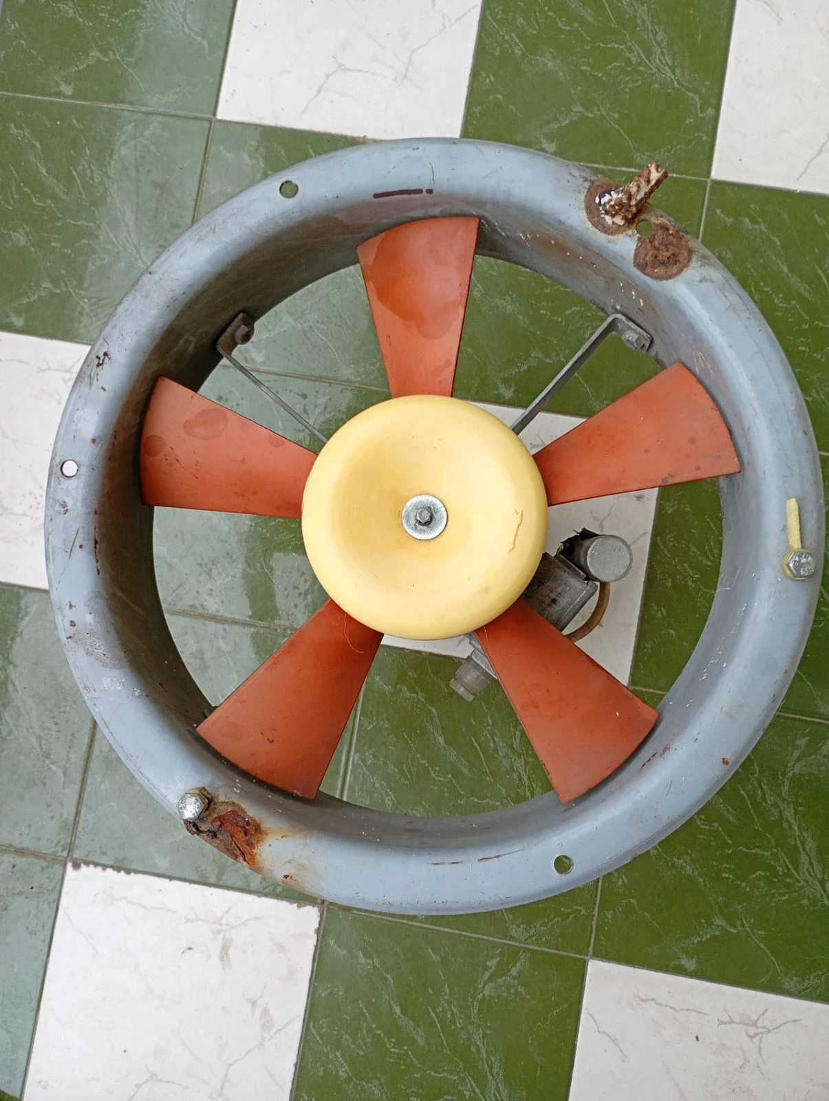 ���������� 220 V ����� ����� ��������� | Mobile.bg � ����������� 1
