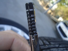 Гуми Зимни 225/55R19, снимка 4