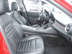 Alfa Romeo Giulia * 4dr Sdn Ti AWD| 8 PNEUS * CARFAX * ЦЕНА ДО БГ, снимка 14