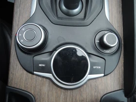 Alfa Romeo Giulia * 4dr Sdn Ti AWD| 8 PNEUS * CARFAX * ЦЕНА ДО БГ, снимка 13