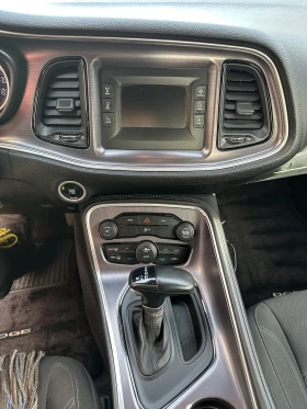 Dodge Challenger SXT 3.6, снимка 9