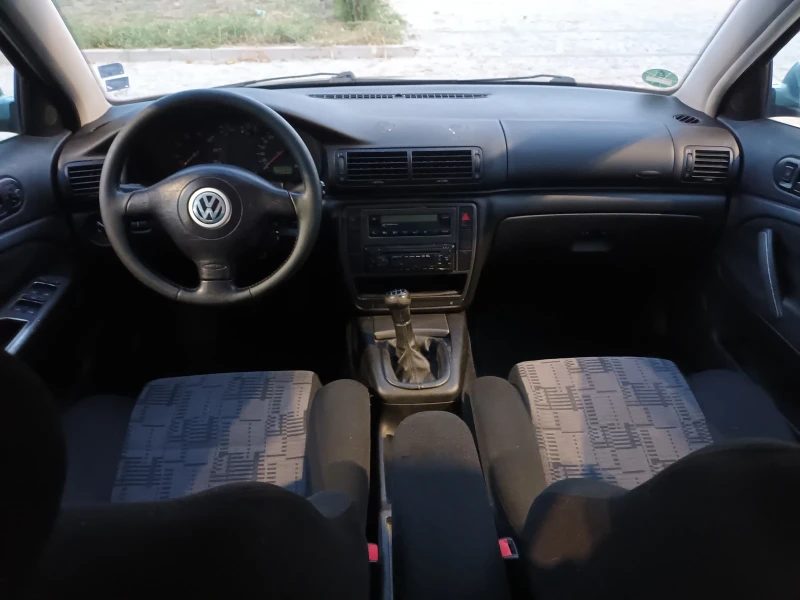 VW Passat 1.6 бензин перфектен , снимка 12 - Автомобили и джипове - 47358050