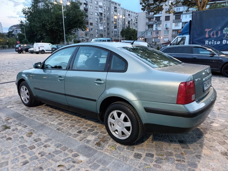 VW Passat 1.6 бензин перфектен , снимка 4 - Автомобили и джипове - 47358050