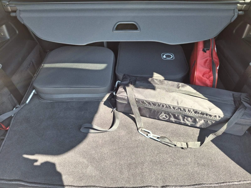 Mercedes-Benz EQB 300 4MATIC 6+ 1, снимка 13 - Автомобили и джипове - 48224282