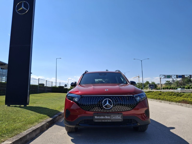 Mercedes-Benz EQB 300 4MATIC 6+ 1, снимка 2 - Автомобили и джипове - 48224282