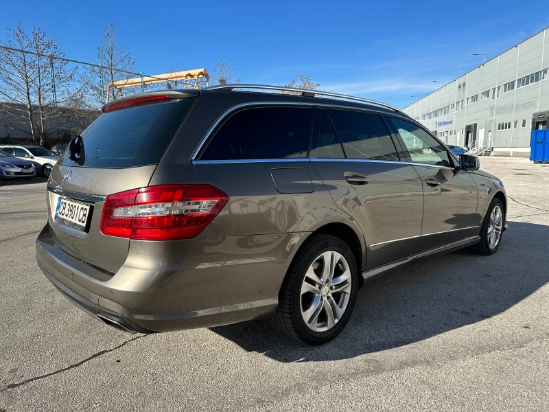 Mercedes-Benz E 350 AMG Pack 231к.с., снимка 4 - Автомобили и джипове - 48391928