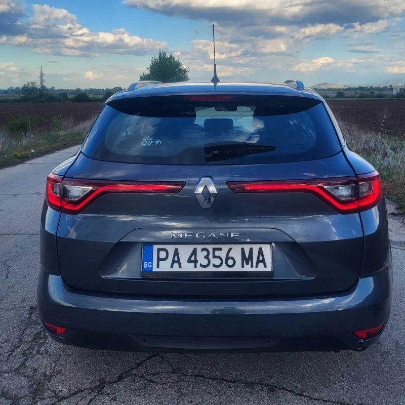 Renault Megane 1.5 dci, снимка 4 - Автомобили и джипове - 48475380