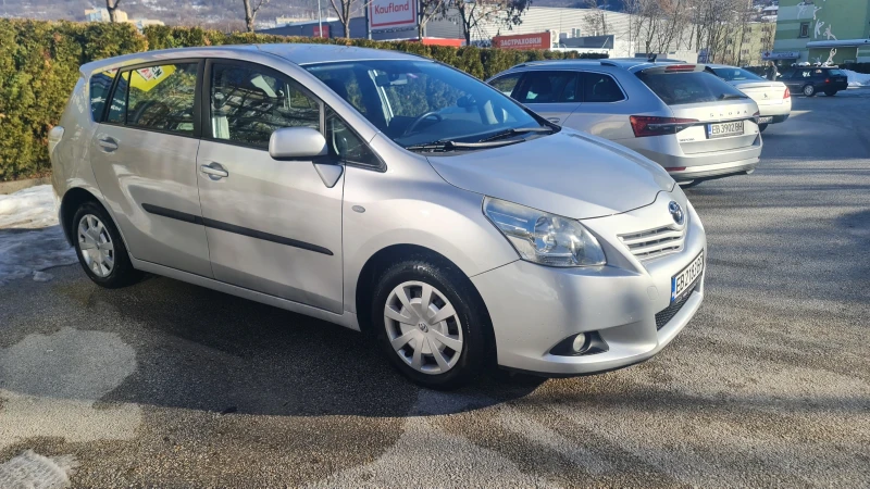 Toyota Verso 1.6 газ.инж., снимка 1 - Автомобили и джипове - 48600989