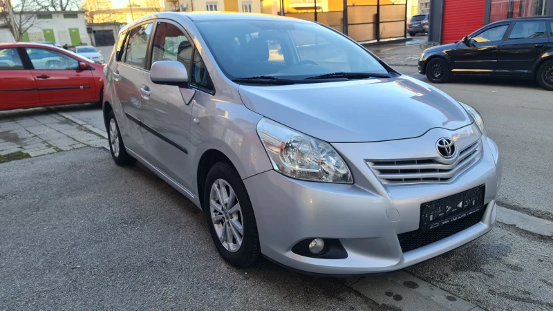 Toyota Verso 1.6 ГАЗ.ИНЖ. като нова, снимка 16 - Автомобили и джипове - 49092247