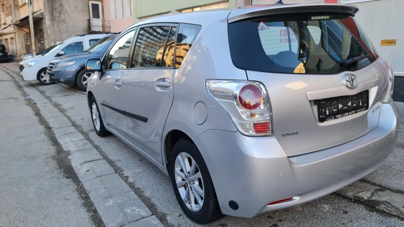 Toyota Verso 1.6 ГАЗ.ИНЖ. като нова, снимка 6 - Автомобили и джипове - 48600989