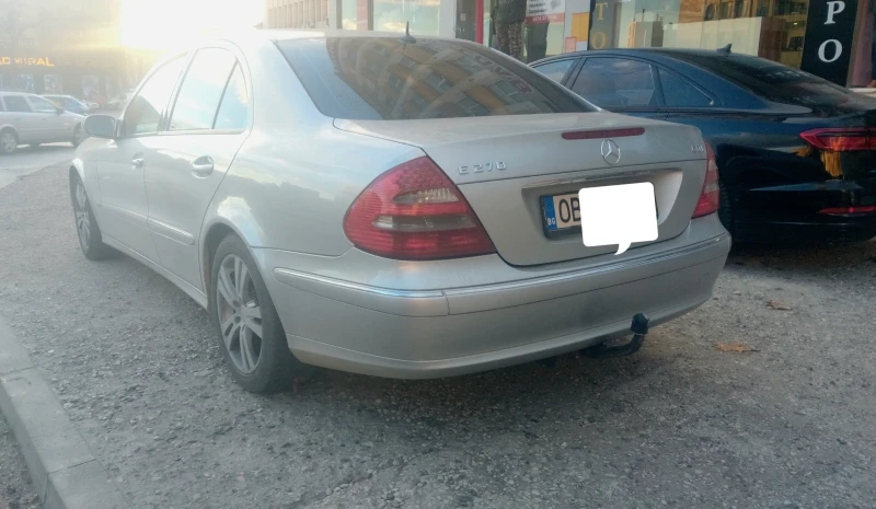 Mercedes-Benz E 270, снимка 2 - Автомобили и джипове - 48631777