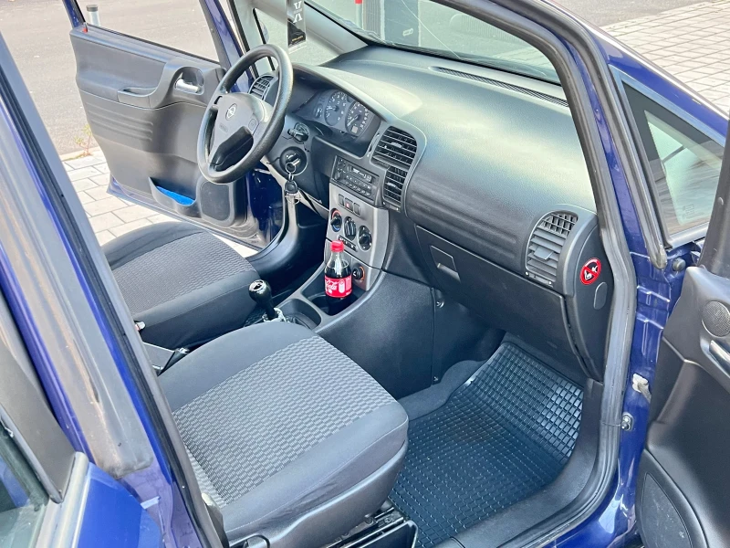 Opel Zafira 1.6 6+ 1 2005г, снимка 10 - Автомобили и джипове - 52705441