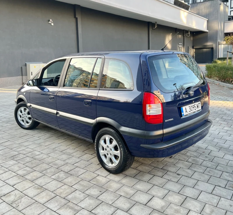 Opel Zafira 1.6 6+ 1 2005г, снимка 4 - Автомобили и джипове - 52705441