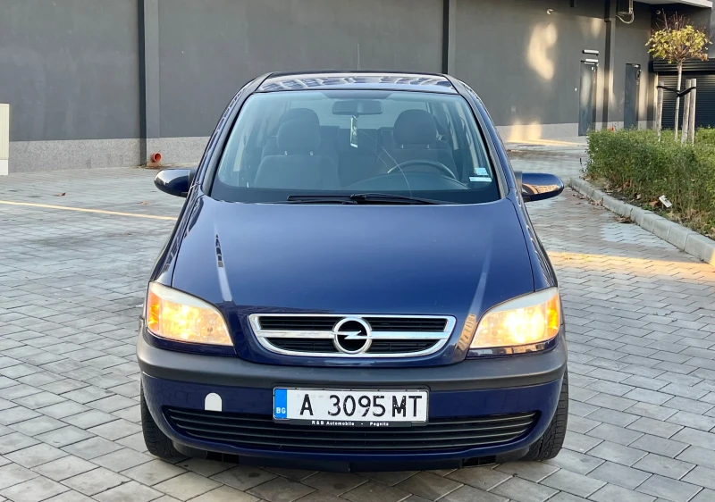 Opel Zafira 1.6 6+ 1 2005г, снимка 2 - Автомобили и джипове - 52705441