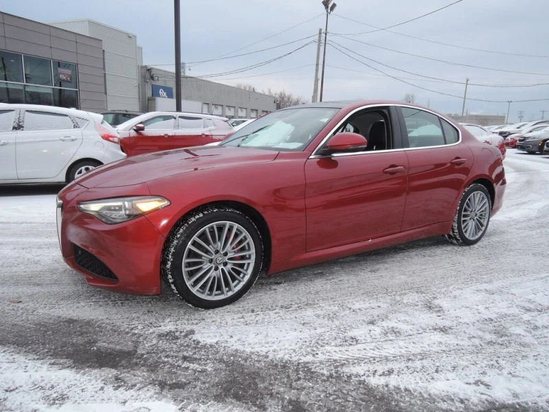 Alfa Romeo Giulia * 4dr Sdn Ti AWD| 8 PNEUS * CARFAX * ЦЕНА ДО БГ, снимка 3 - Автомобили и джипове - 52914915