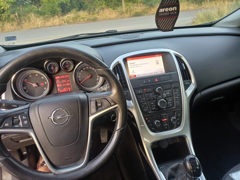 Opel Astra, снимка 12 - Автомобили и джипове - 52958627