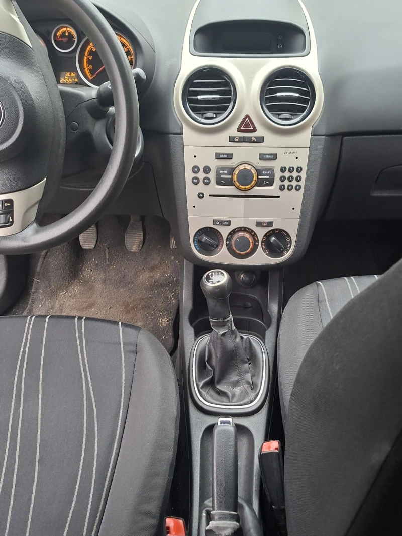 Opel Corsa, снимка 13 - Автомобили и джипове - 53465364