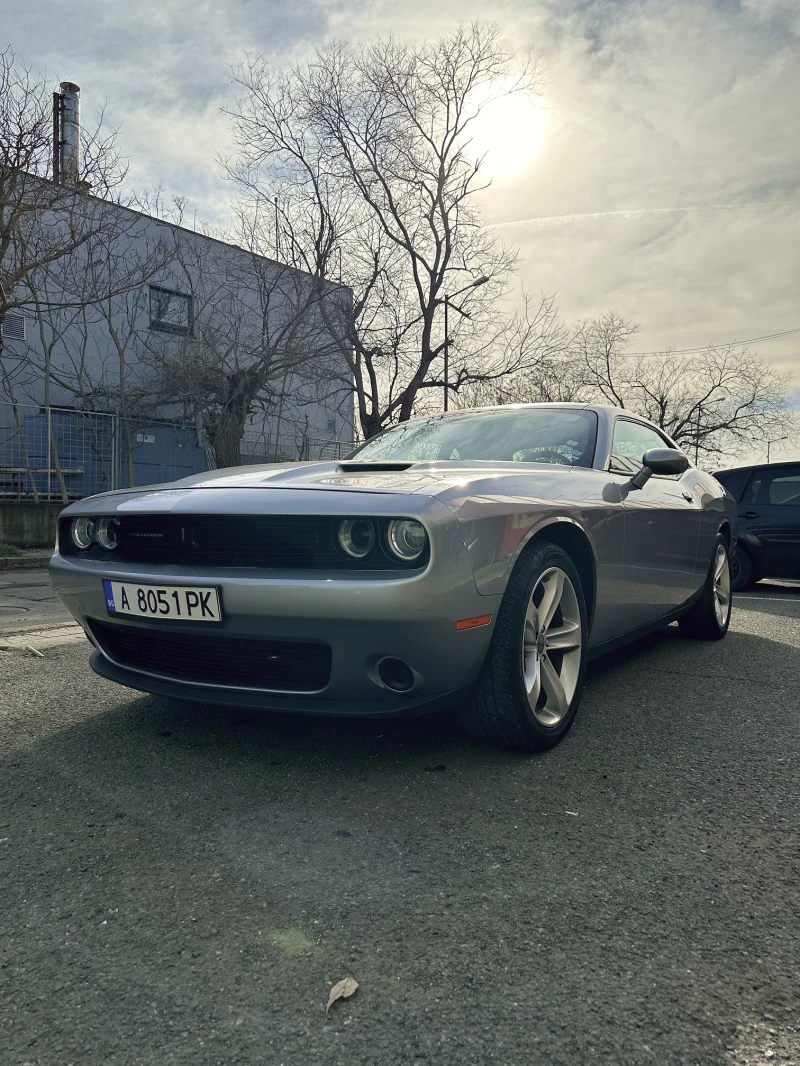 Dodge Challenger SXT 3.6, снимка 2 - Автомобили и джипове - 53595904