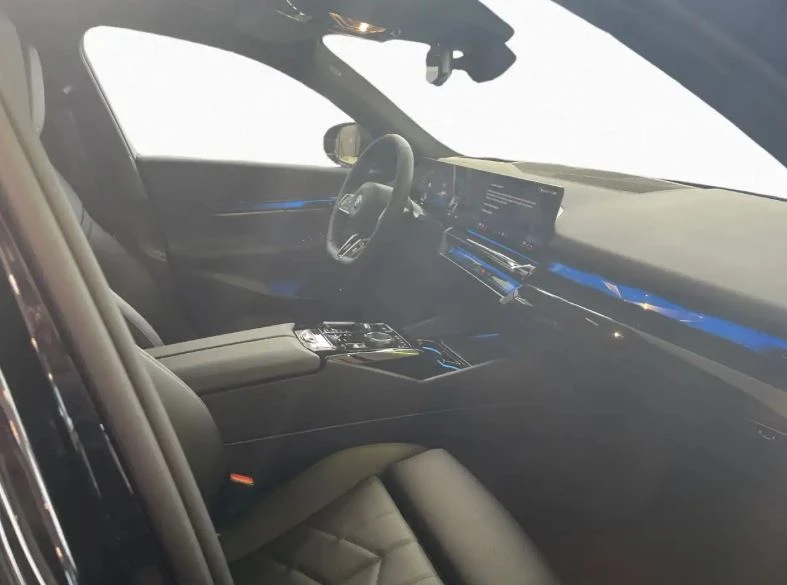 BMW 550 e Plug-in Hybrid xDrive M Sport - изображение 7