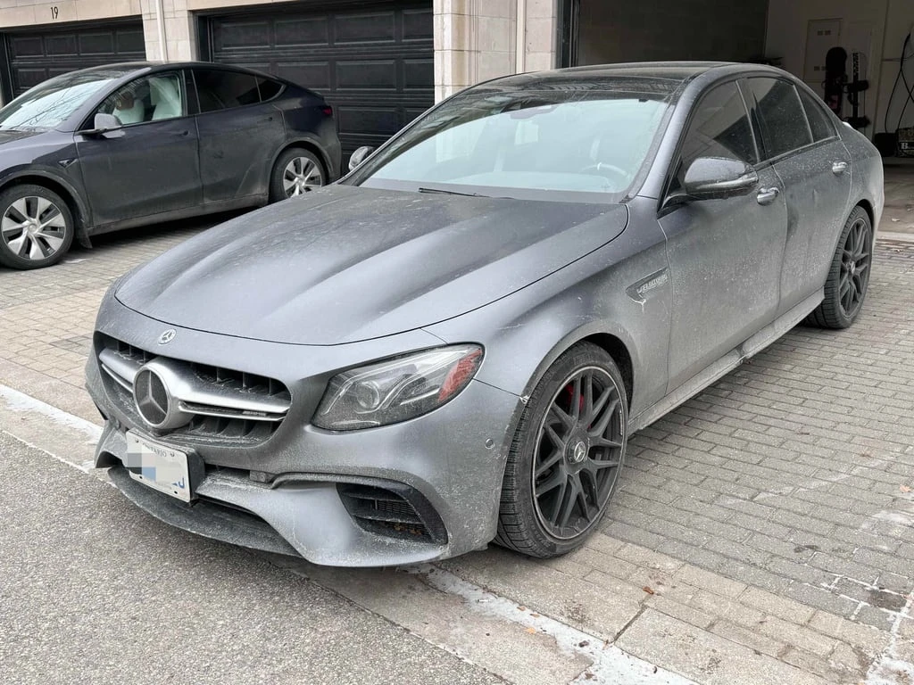Mercedes-Benz E 63 AMG * CARFAX * БЕЗ ПЪРВОНАЧАЛНА ВНОСКА, снимка 1