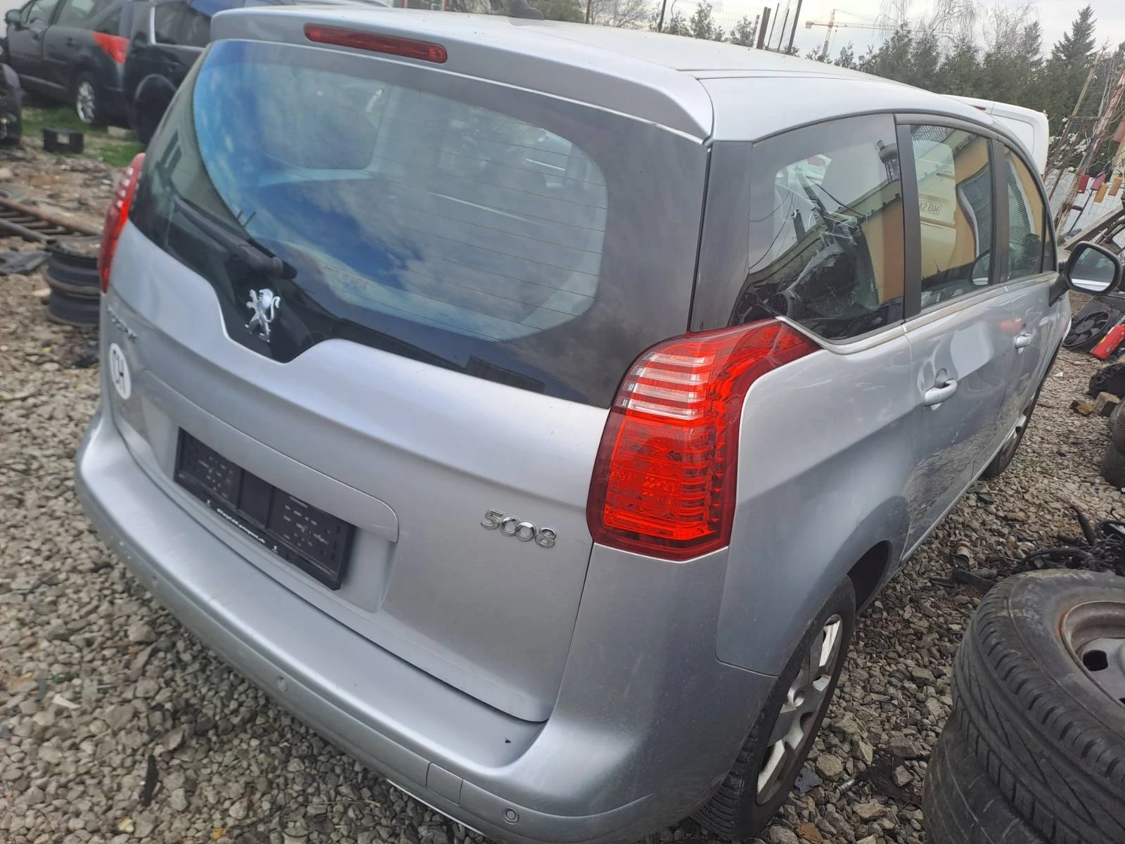 Peugeot 5008 1.6Т 150 - изображение 4