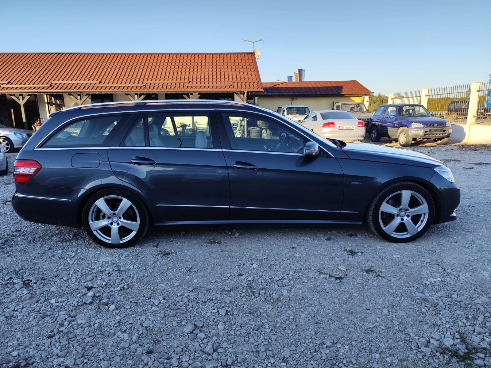 Mercedes-Benz E 350 E 350 CDI AVANTGARDE - изображение 4