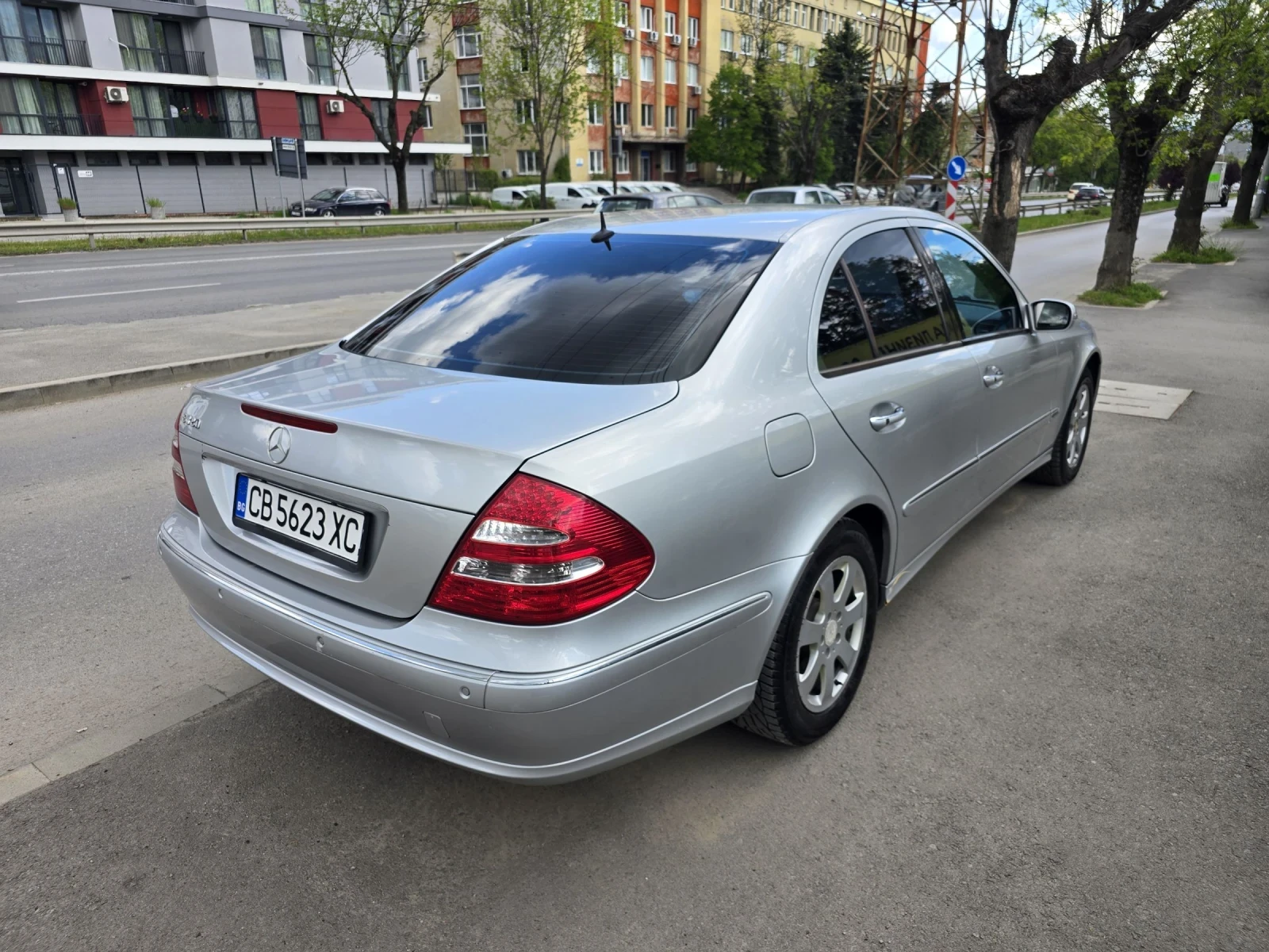 Mercedes-Benz E 320 AVANDGARDE/AUTOMAT - изображение 4