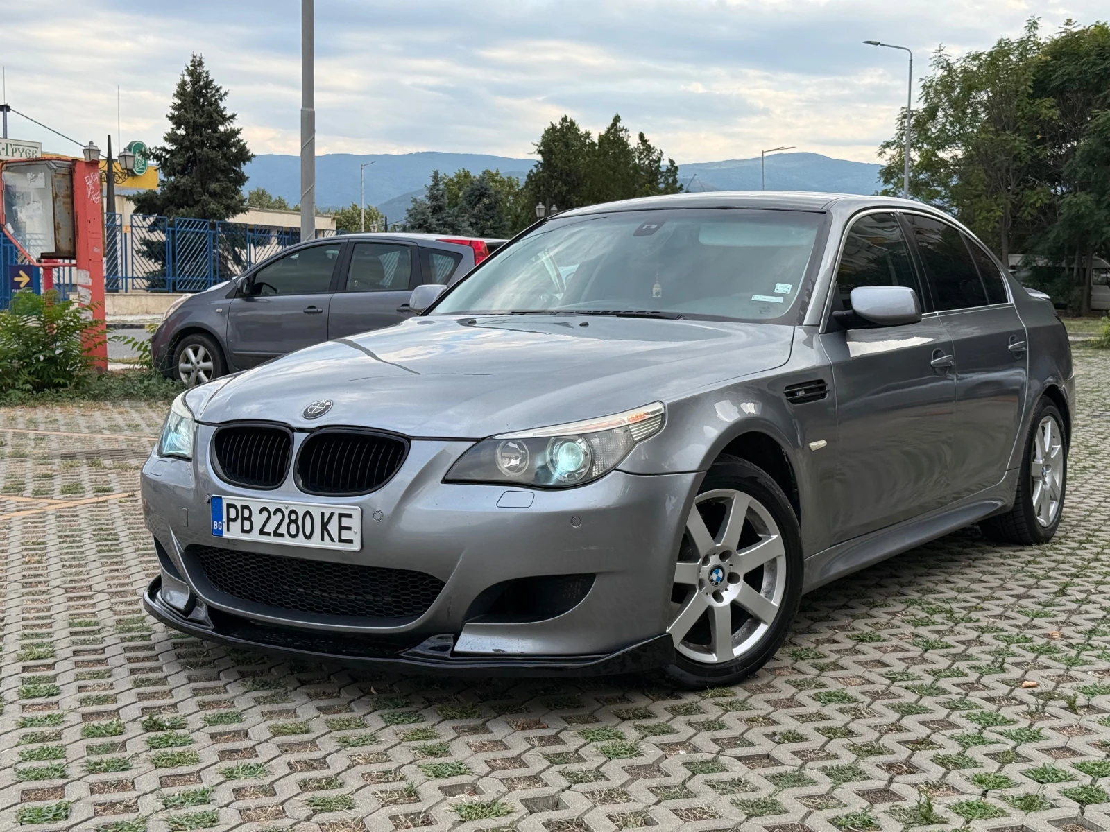 BMW 520 2.2i M5 ПАКЕТ - изображение 10