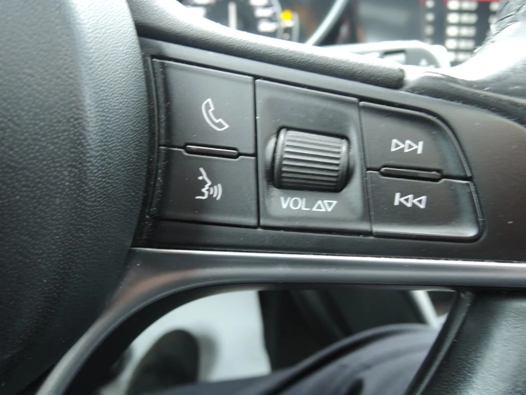 Alfa Romeo Giulia * 4dr Sdn Ti AWD| 8 PNEUS * CARFAX * ЦЕНА ДО БГ - изображение 10