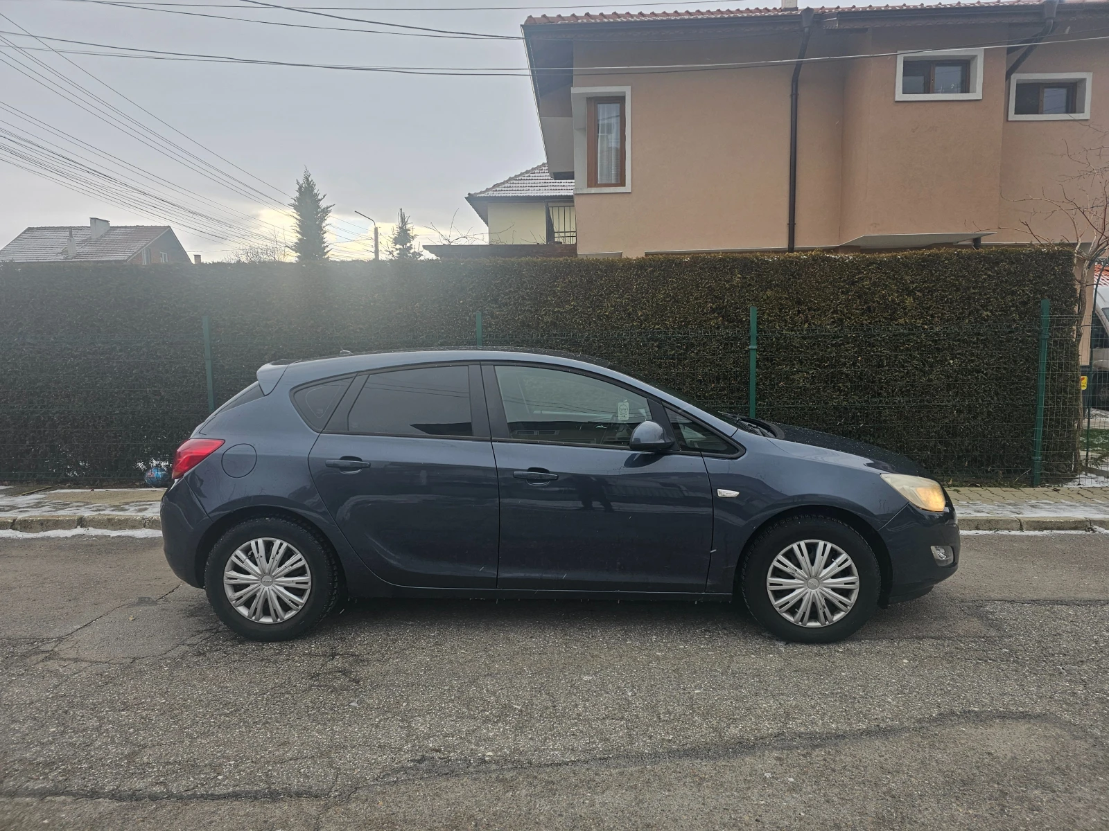 Opel Astra Гаражна-климатр - изображение 7