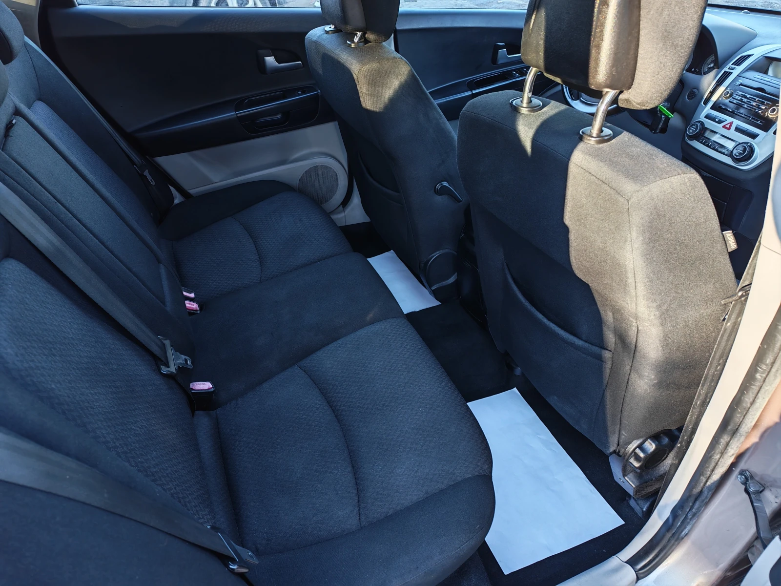 Kia Ceed 1.6i-127�.�.-����������� | Mobile.bg � ����������� 13