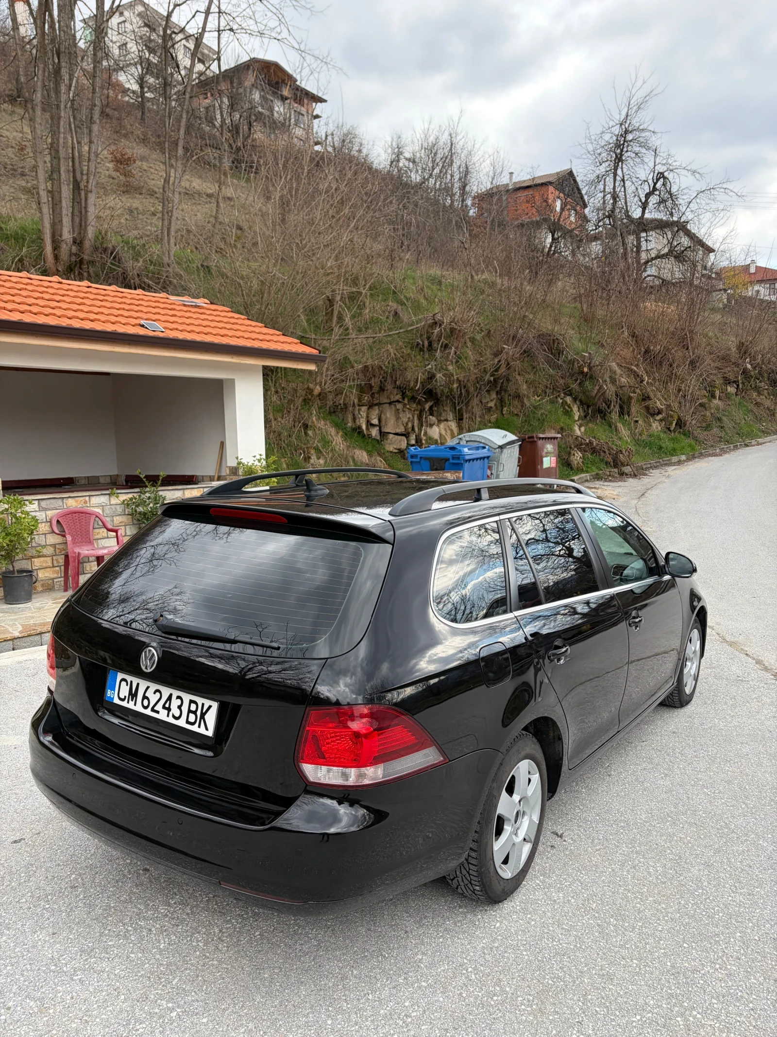 VW Golf 1.6TDI 105 коня, снимка 5 - Автомобили и джипове - 53983315