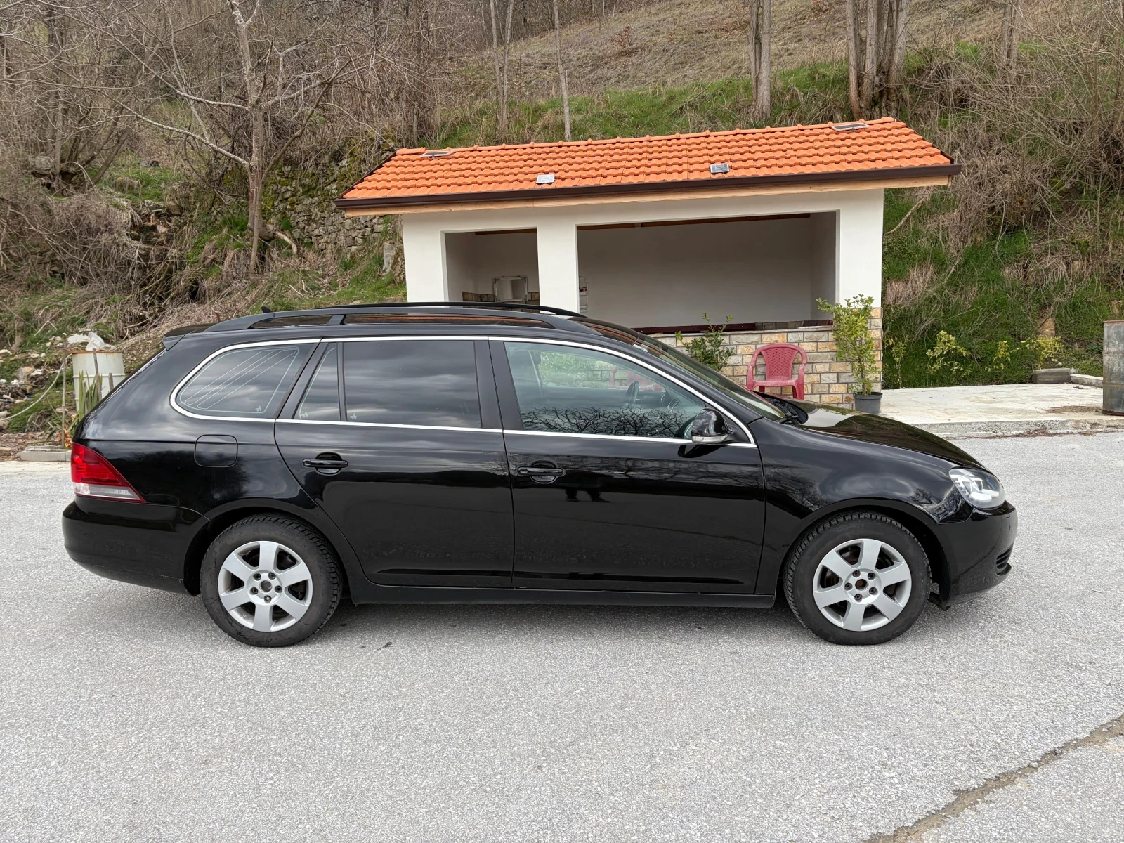 VW Golf 1.6TDI 105 коня, снимка 4 - Автомобили и джипове - 53983315