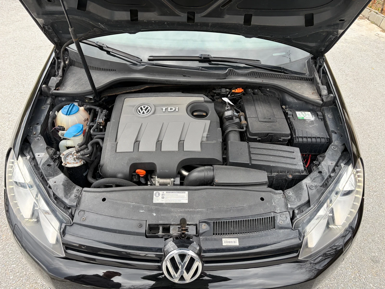 VW Golf 1.6TDI 105 коня, снимка 10 - Автомобили и джипове - 53983315